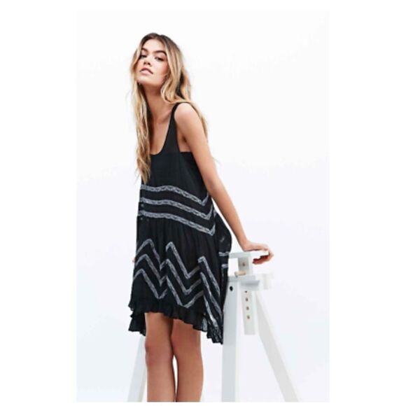 FP black combo voile lace trapeze dress. Small - Picture 2 of 9